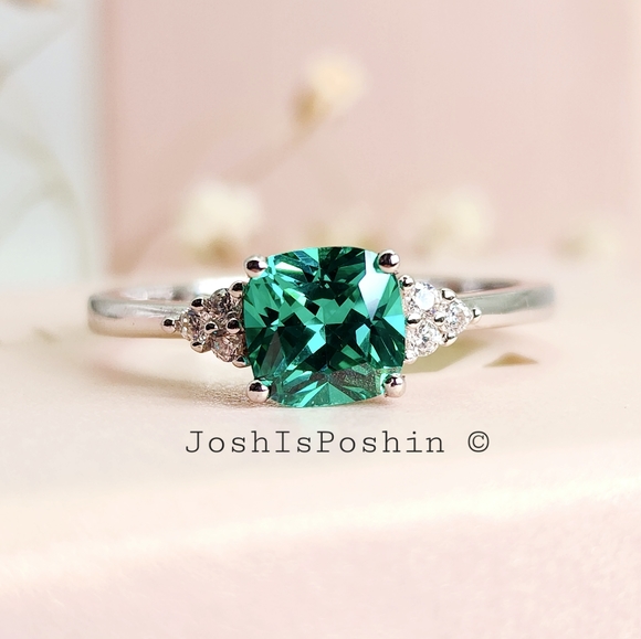 Joshua Logan Jewelers Jewelry - Mint Green sapphire diamond cocktail ring in sterling silver